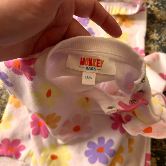 Matching set - Picture 2 of 2